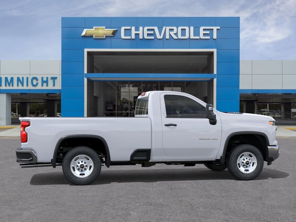 New 2026 Summit White Chevrolet WT image 5