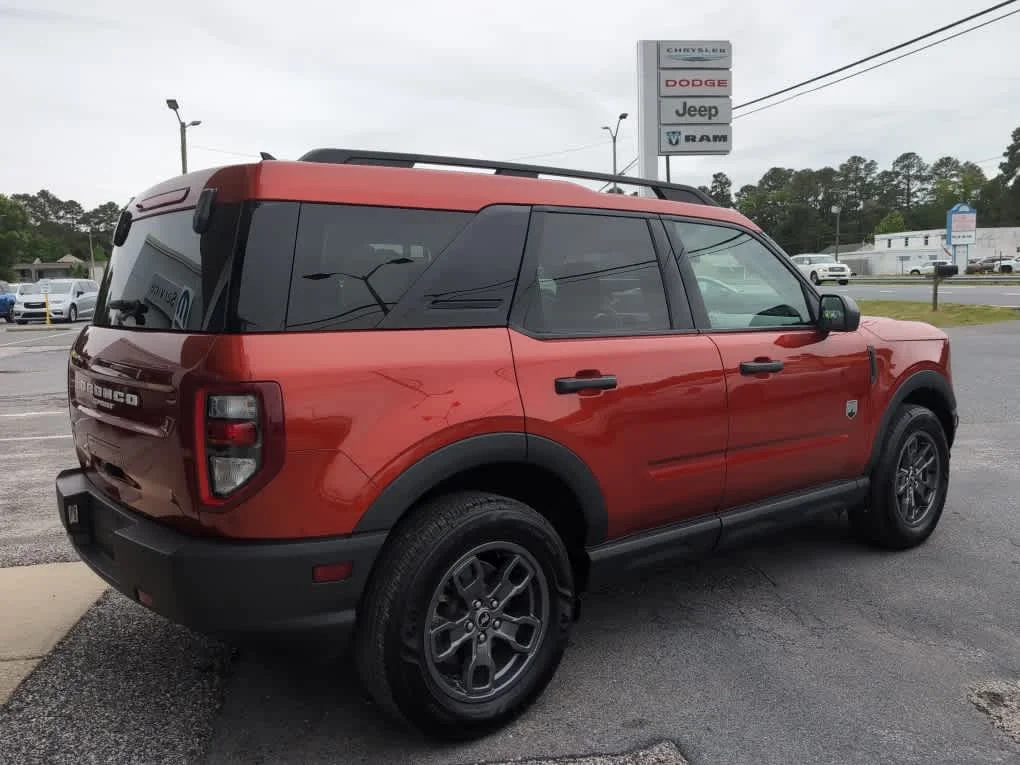 Used 2023 Hot Pepper Red Tinted Clearcoat Ford Big Bend image 11