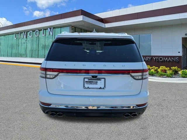 Used 2023 Pristine White Lincoln Reserve image 5