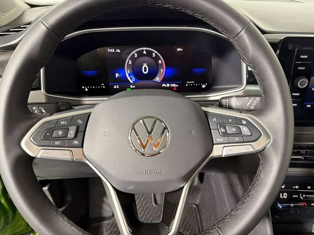 New 2026 Green Volkswagen 1.5T SE Black image 14