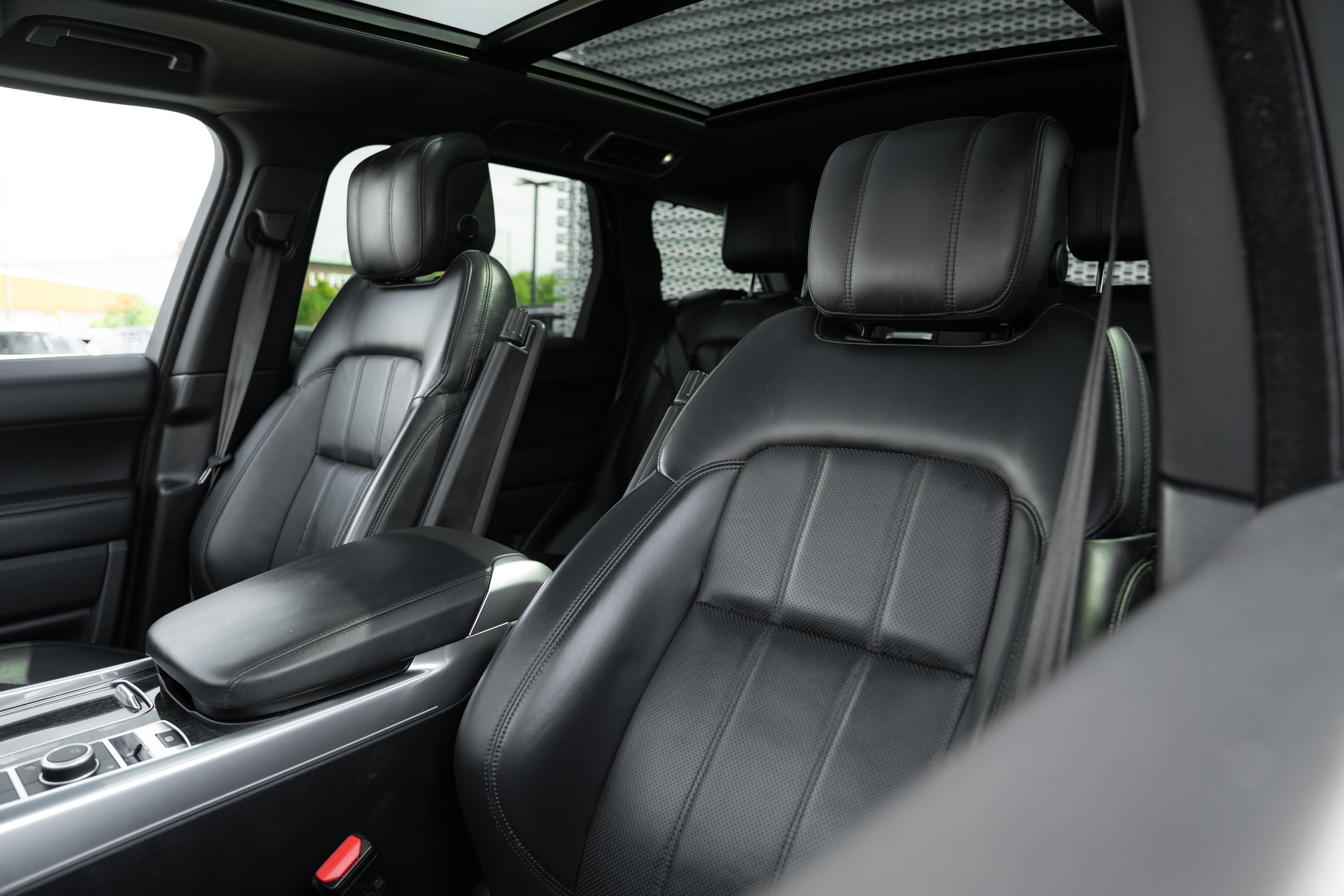 Used 2021 Santorini Black Metallic Land Rover HSE Silver Edition image 20