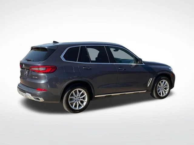 Used 2019 Gray BMW xDrive40i image 4