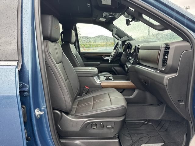 Used 2024 Lakeshore Blue Metallic Chevrolet High Country image 10