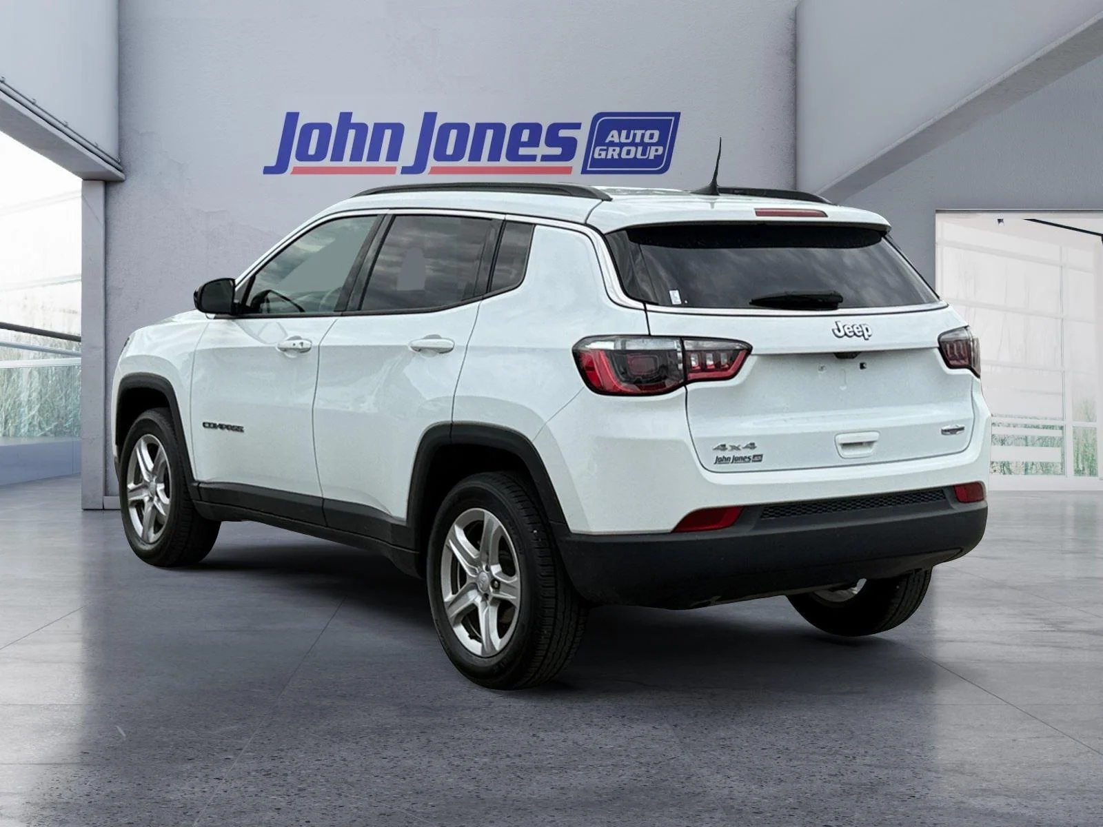 Used 2024 WHITE JEEP LATITUDE 4X4 image 3