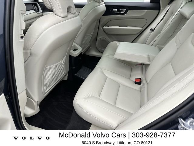 Used 2024 Blue Volvo T8 Plus Dark Theme image 23