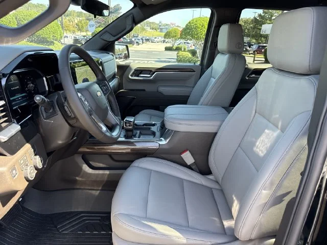 2026 Chevrolet Silverado 1500 LT - Photo 10