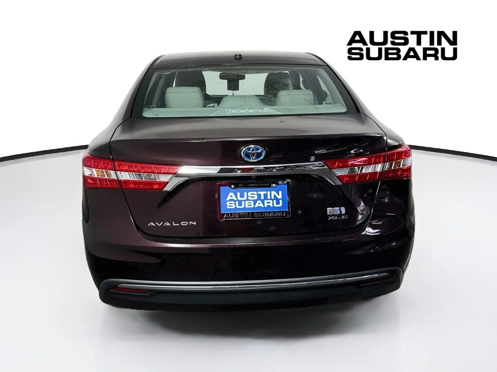 Used 2013 Red Toyota XLE Touring image 6