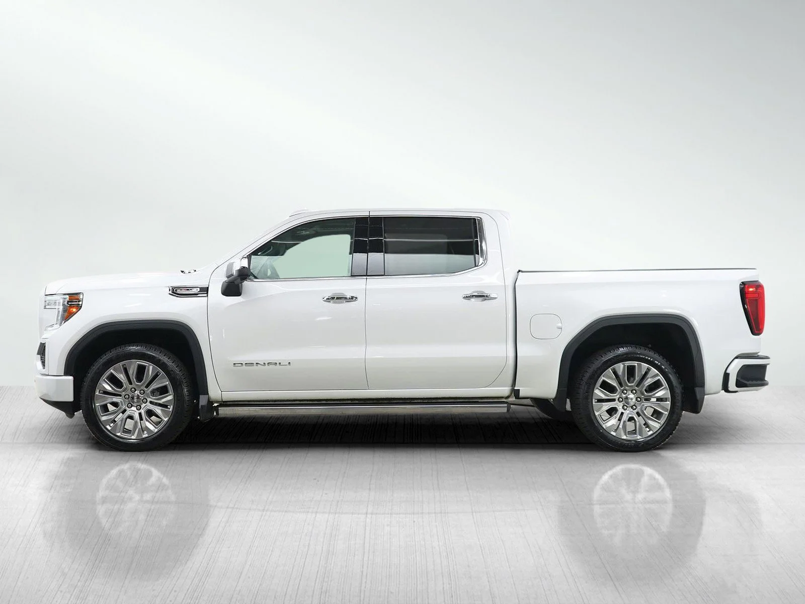Used 2022 GMC Sierra 1500 Limited Denali with VIN 3GTU9FEL2NG145119 for sale in Bloomington, Minnesota