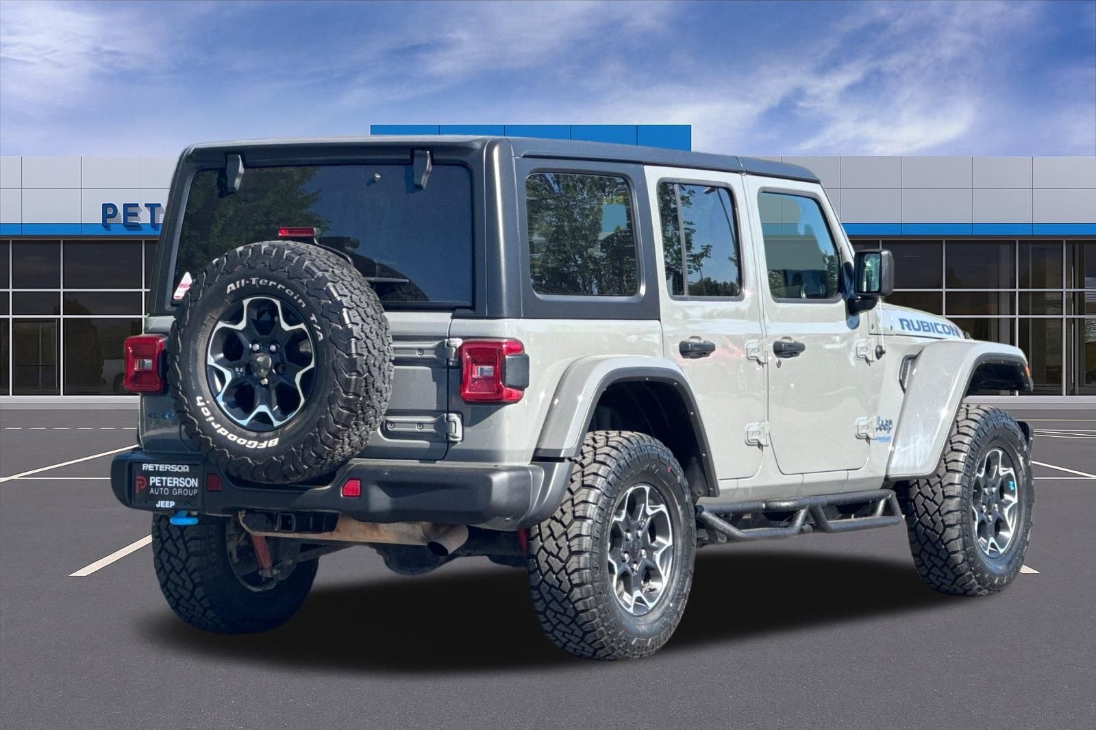 Used 2022 Gray Jeep Unlimited Rubicon image 4