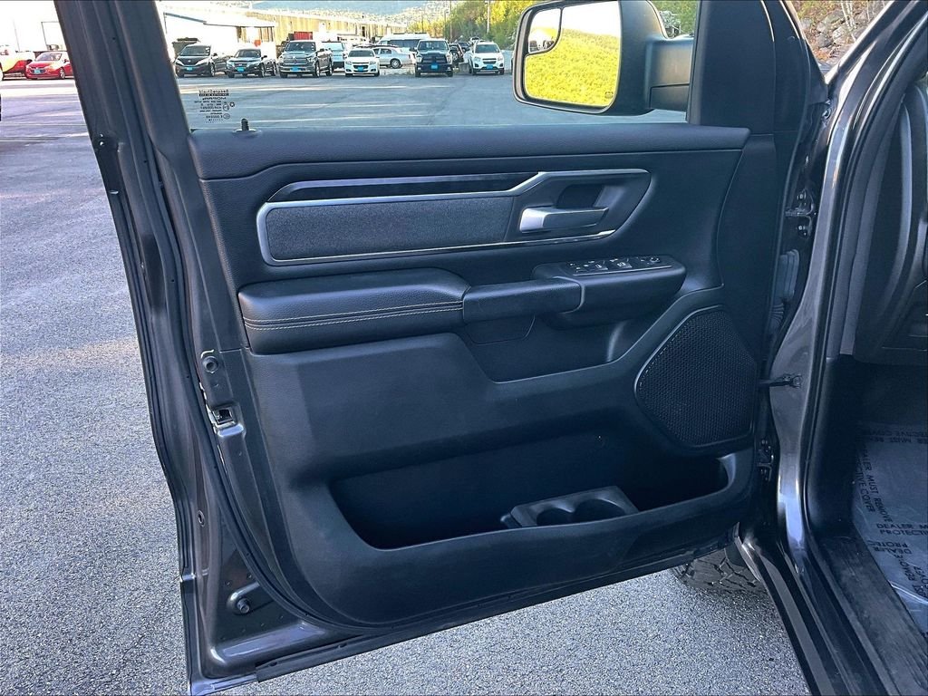 Used 2019 Granite Crystal Metallic Clearcoat Ram Big Horn/Lone Star image 9