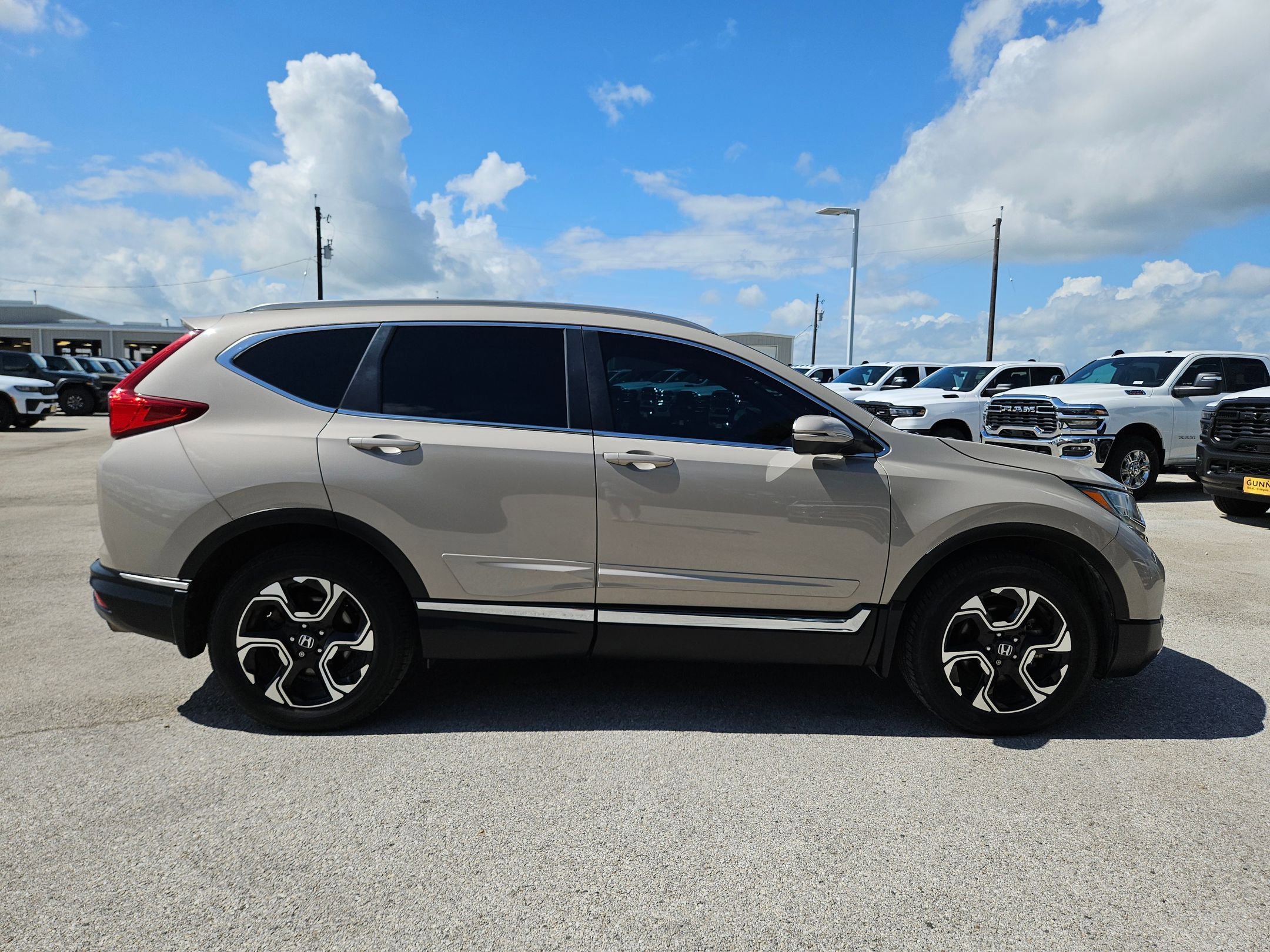 Used 2017 Beige Honda Touring image 2
