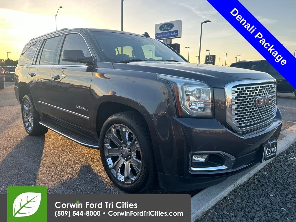 2016 GMC Yukon 4WD Denali's photo