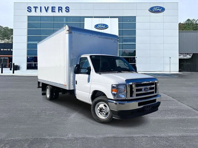 2025 Ford E-Series DRW E-350 Super Duty 158 in WB's photo