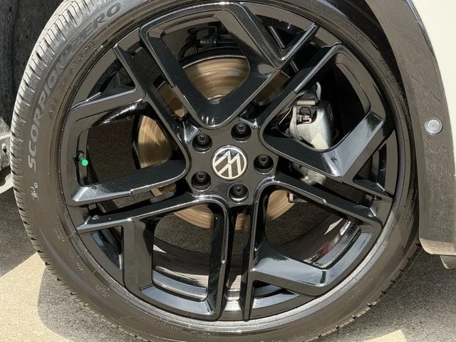 2026 Volkswagen Tiguan SE R-LINE BLACK - Photo 7