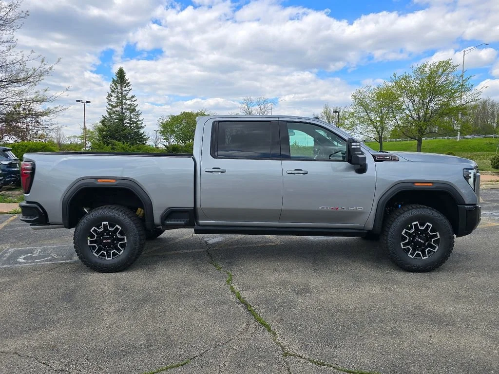 2026 GMC Sierra 2500HD AT4X - Photo 10
