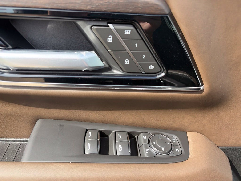 New 2026 Glacier White Tricoat GMC Denali Ultimate image 18