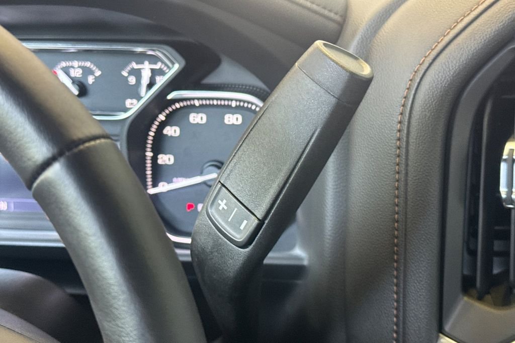 Used 2020 Summit White GMC AT4 image 23