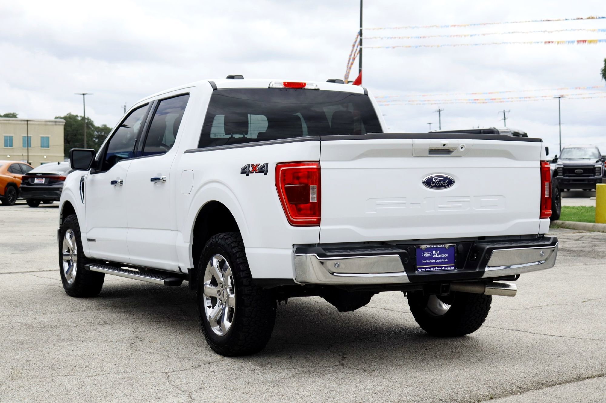 Certified Used 2023 Oxford White Ford XLT image 6