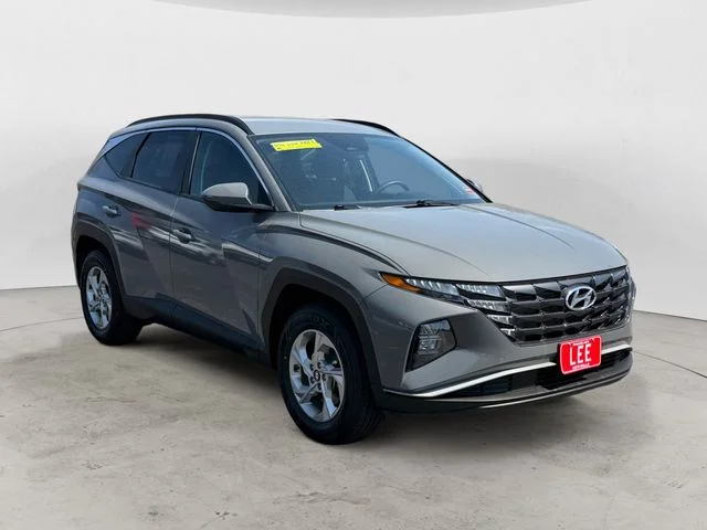Used 2024 Gray Hyundai SEL image 7
