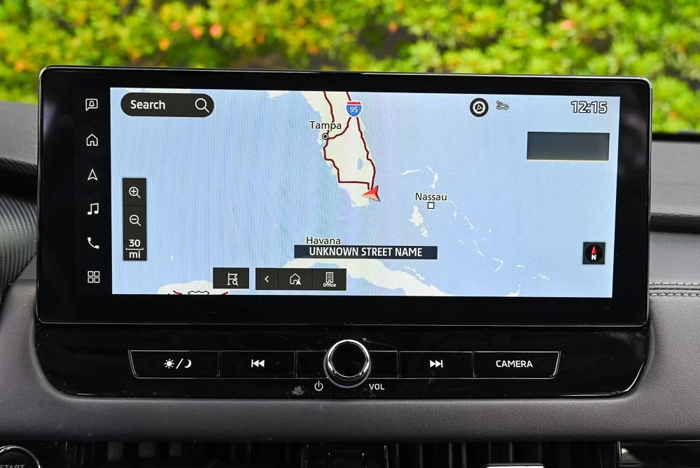 Used 2025  Mitsubishi ES image 19