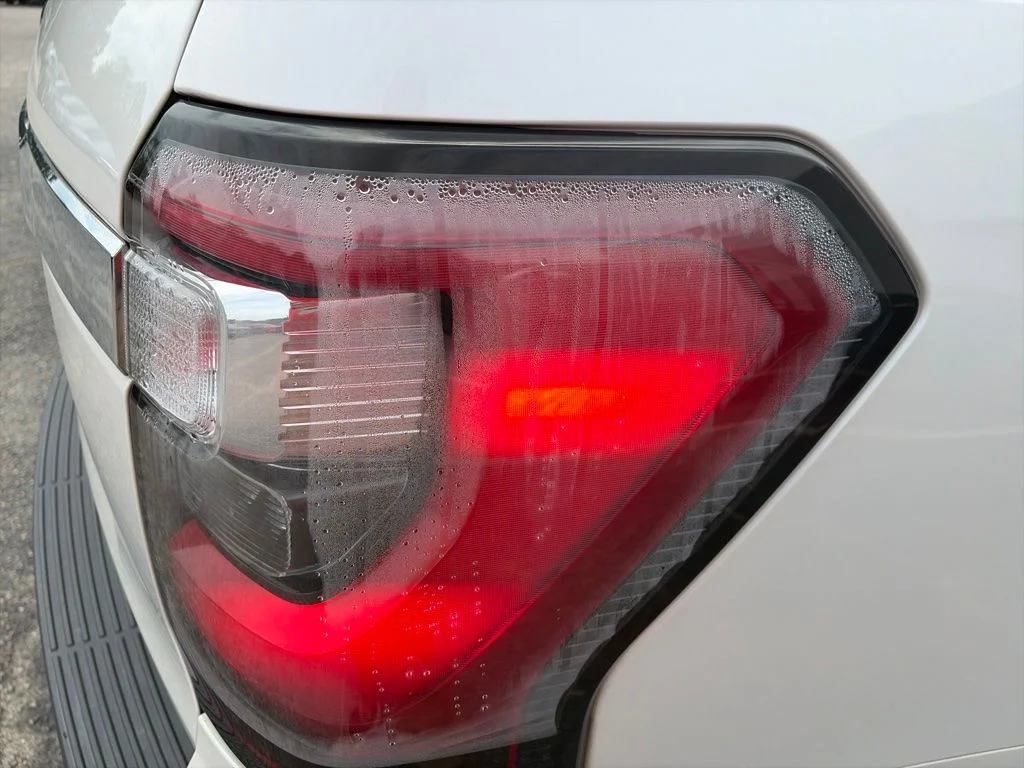 Used 2019  Ford Limited image 17