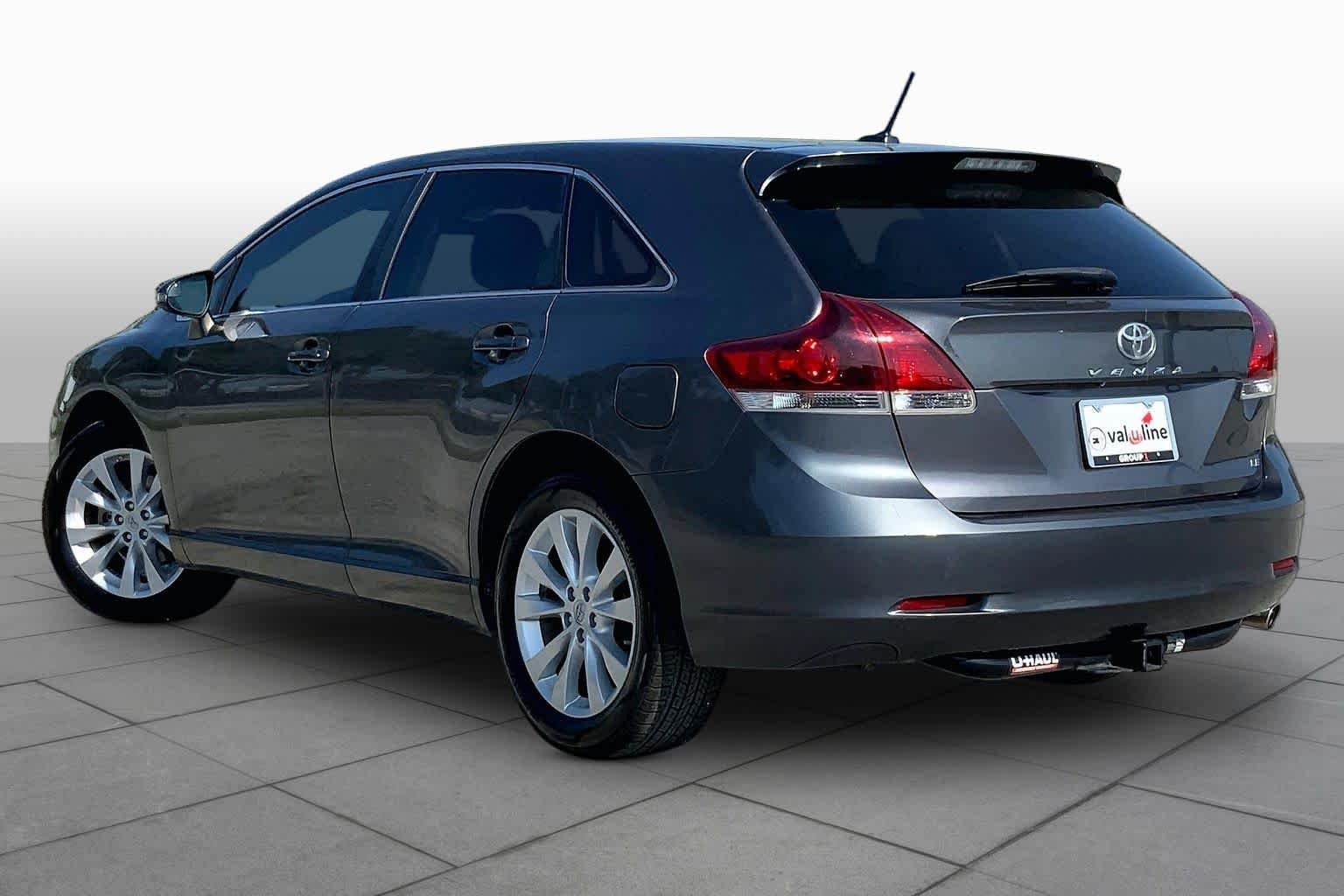 Used 2013 Magnetic Gray Metallic Toyota LE image 12