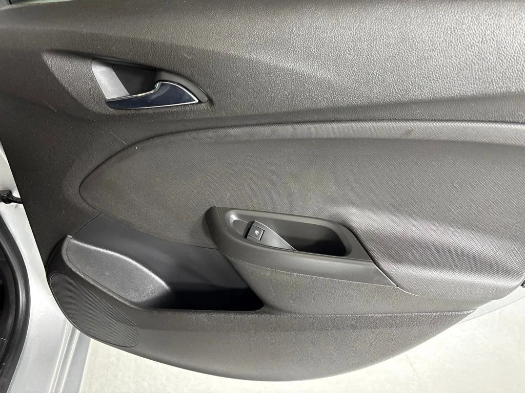 Used 2018 Silver Chevrolet LS image 17