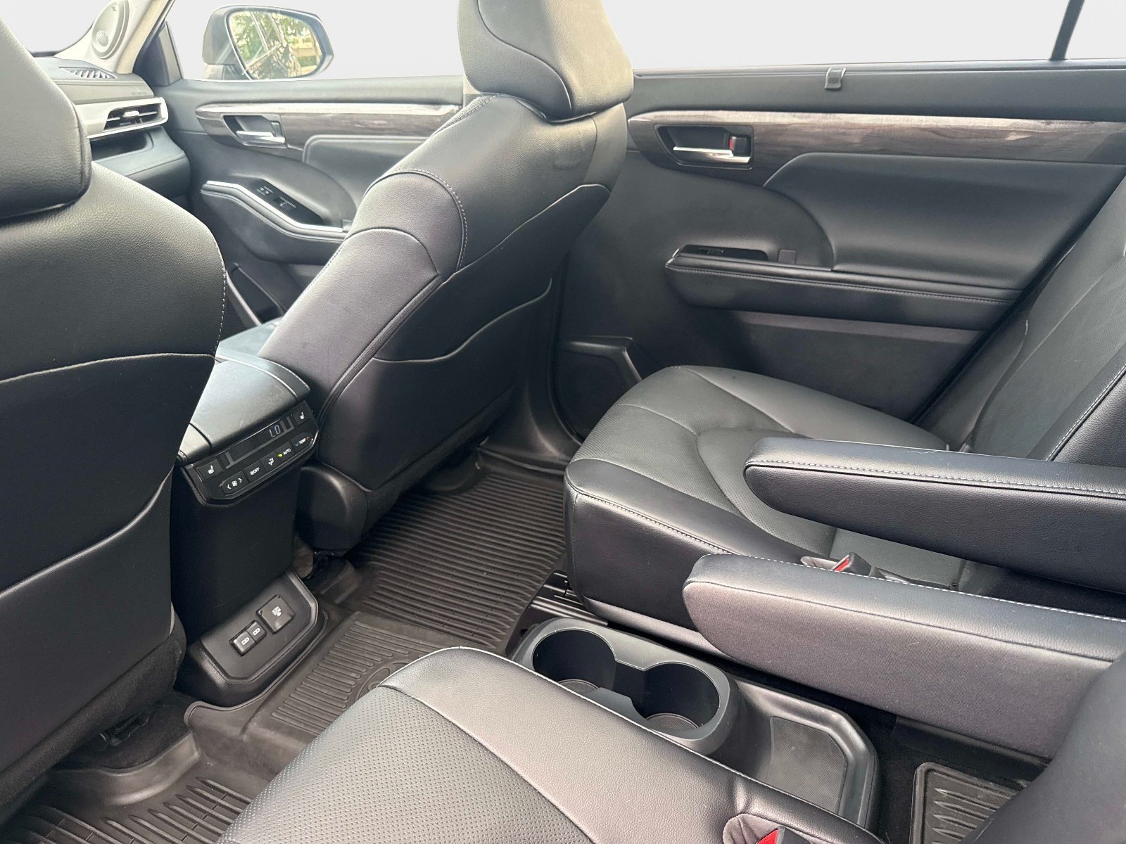 Used 2023 Blueprint Toyota Platinum image 15