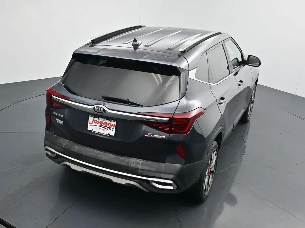 Used 2021 Gray Kia S image 32