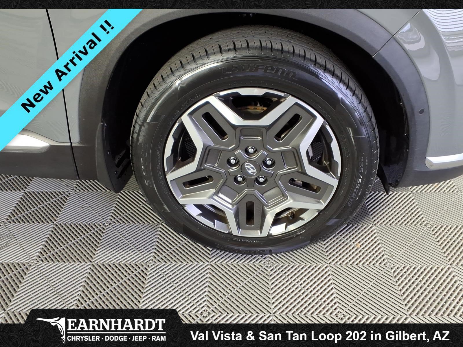 Used 2022 Hampton Gray Hyundai Limited image 6