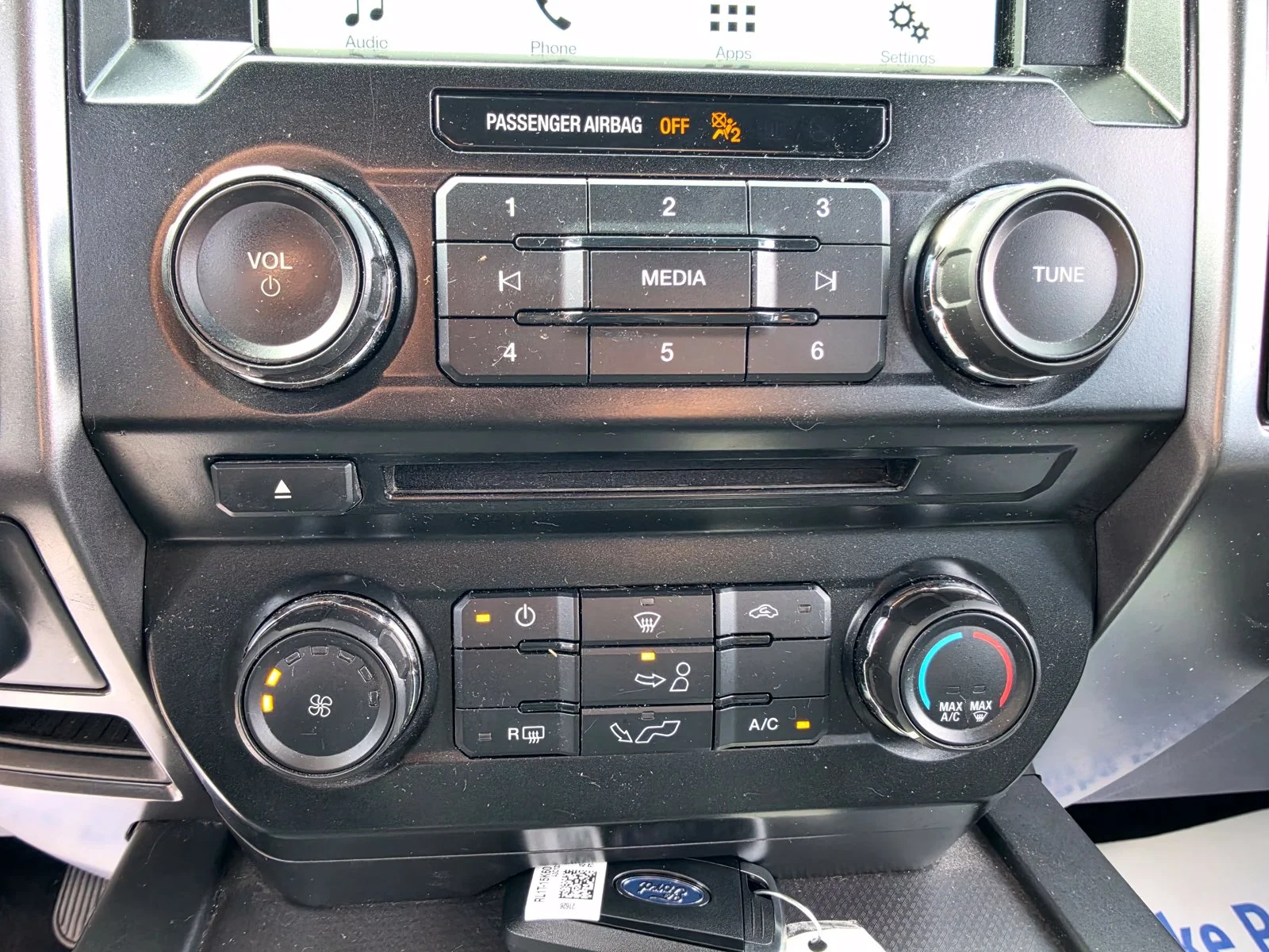 Used 2016 Blue Flame Metallic Ford XLT image 21