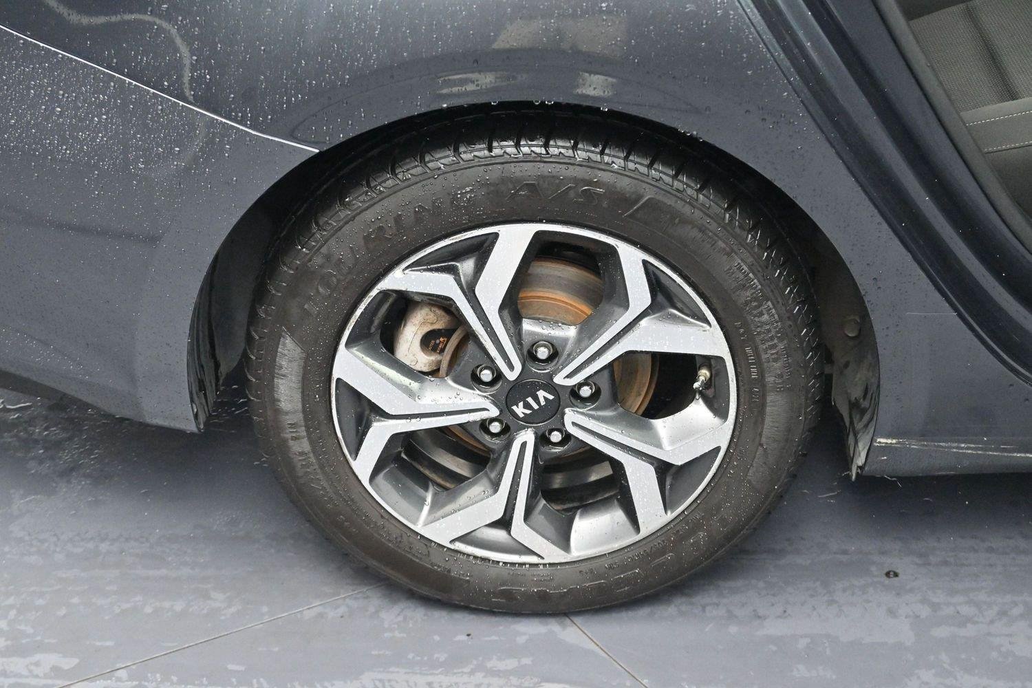 Used 2020 Gravity Gray Kia LXS image 29