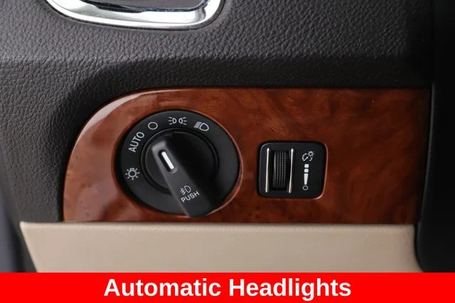 Used 2013 White Dodge Citadel image 20