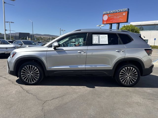 Certified Used 2025 Silver Volkswagen 1.5T SE image 2