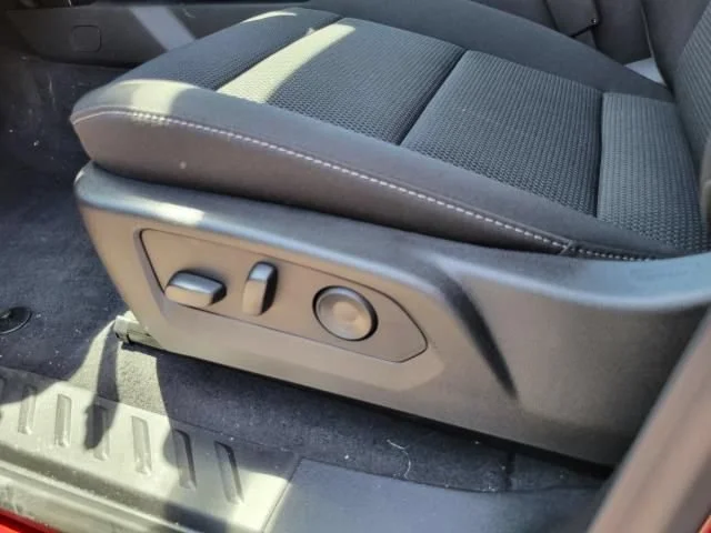 2026 Chevrolet Colorado LT - Photo 12