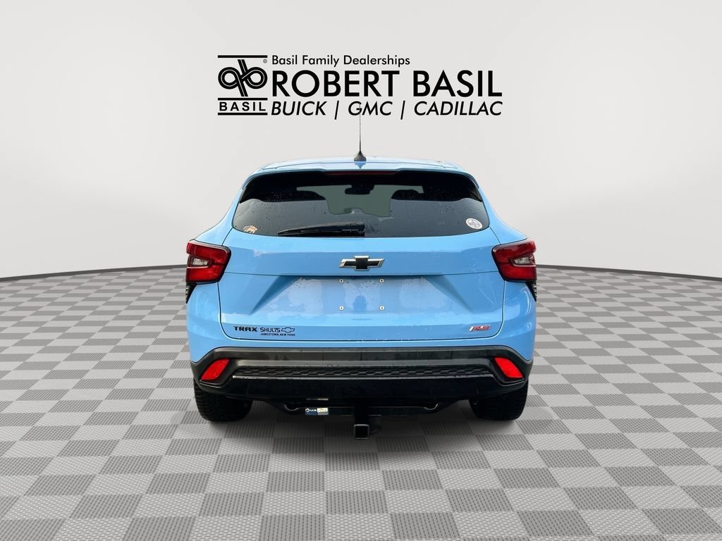Used 2024 Fountain Blue Chevrolet 1RS image 7