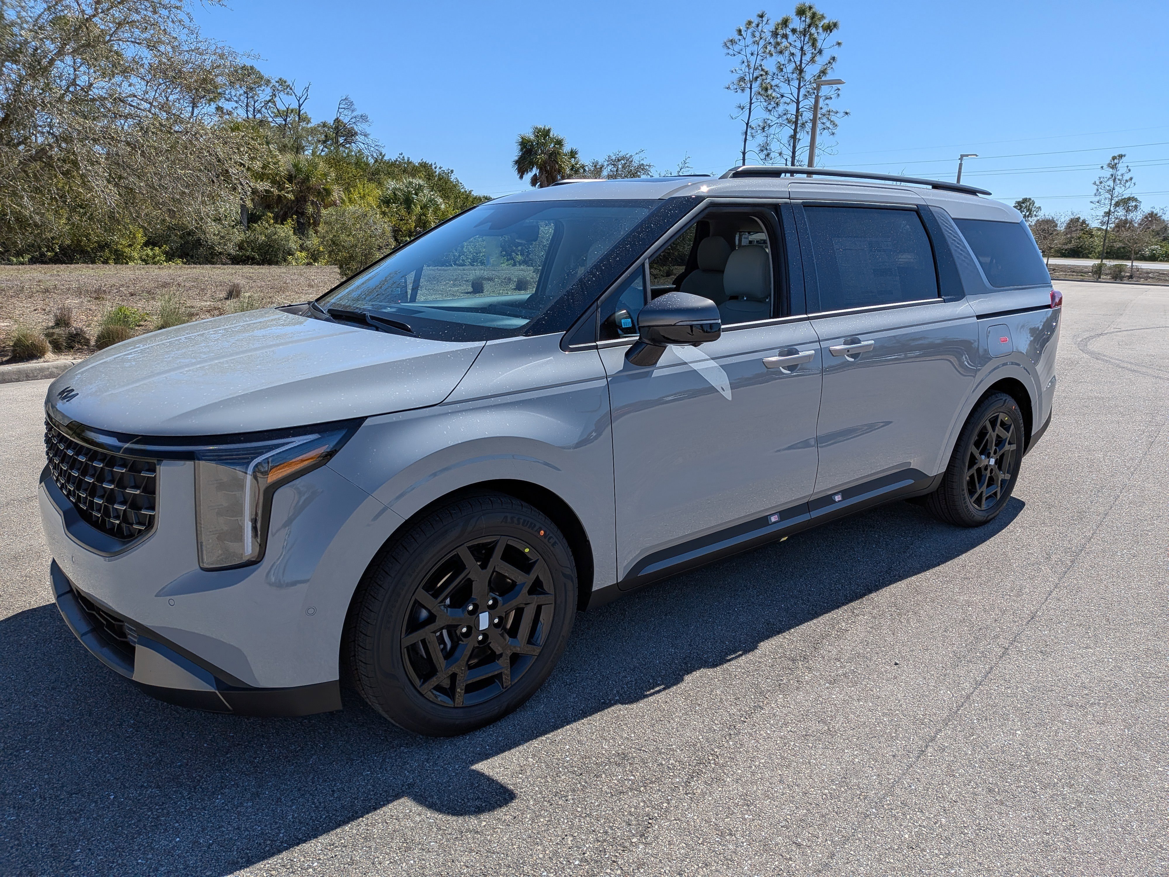 New 2026 Ceramic Silver Kia SX image 9