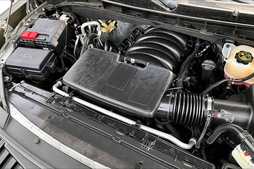 Used 2023 Silver Cadillac Sport image 33
