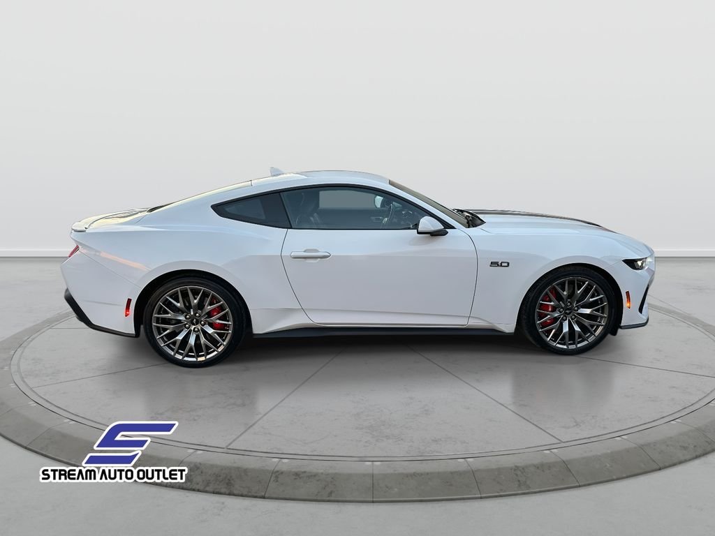 2024 Ford Mustang GT Premium photo 4