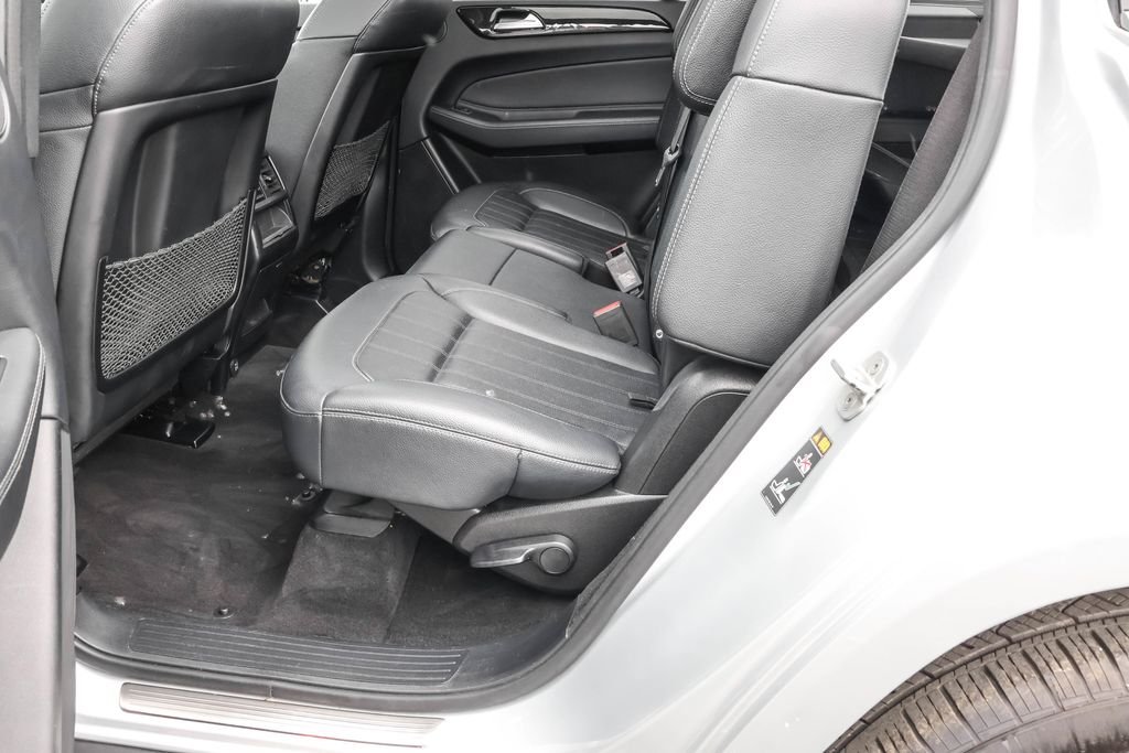 Used 2017  Mercedes-Benz GLS 450 image 30