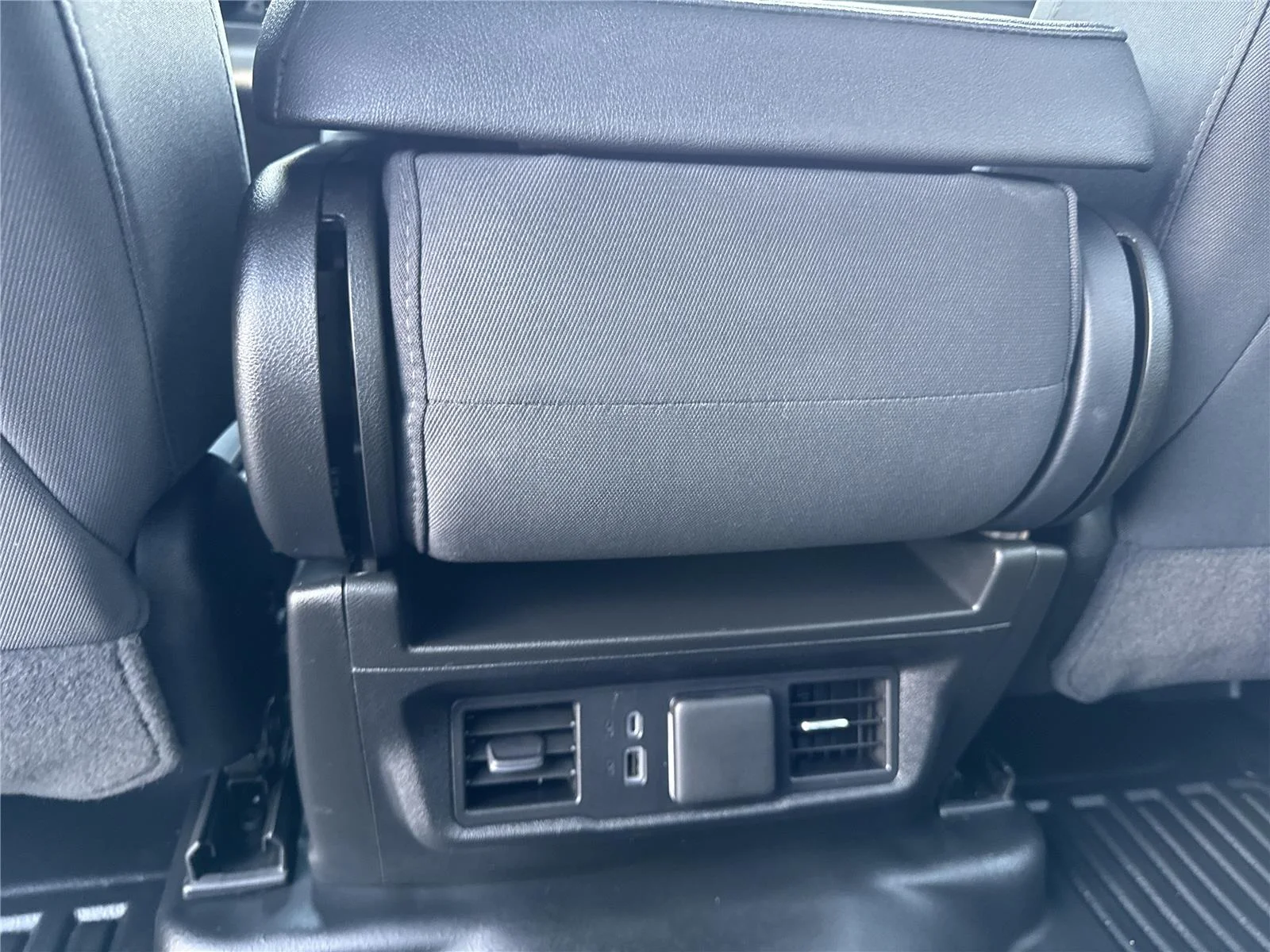 Used 2025 Summit White Chevrolet LT image 33