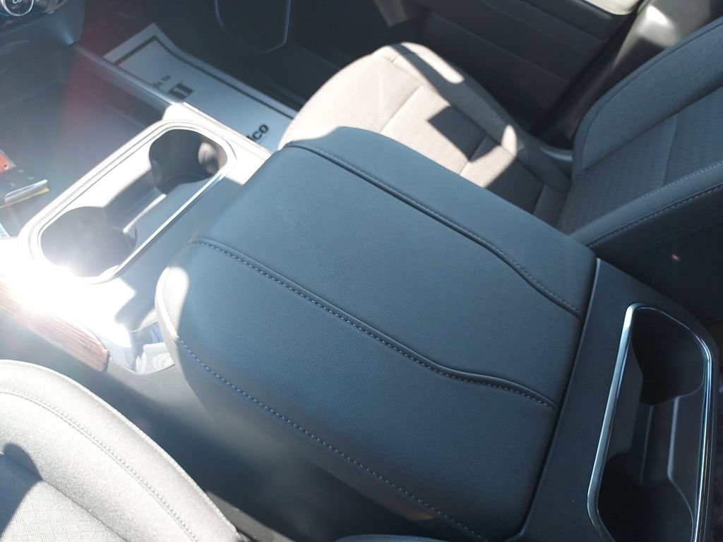 New 2026 Onyx Black GMC SLE image 26