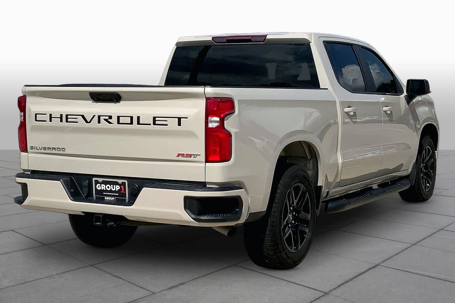 Used 2026 Summit White Chevrolet RST image 13