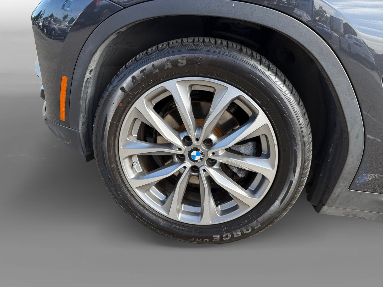 Used 2019 Dark Graphite Metallic BMW xDrive30i image 9