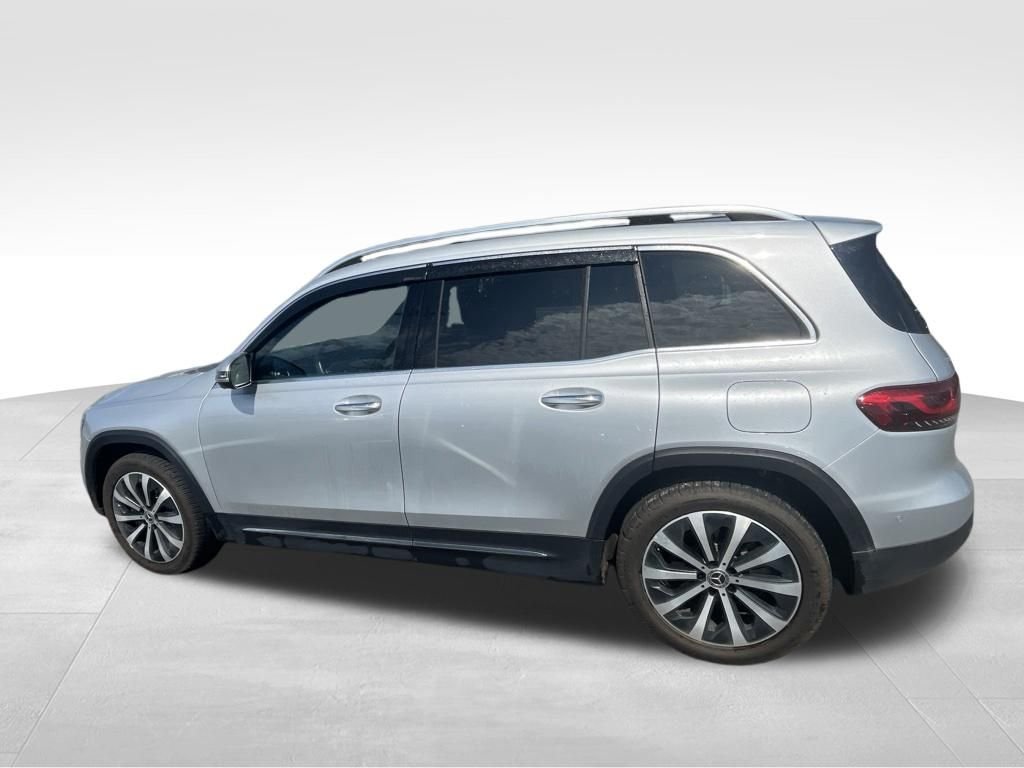 Used 2020 Silver Mercedes-Benz GLB 250 image 3