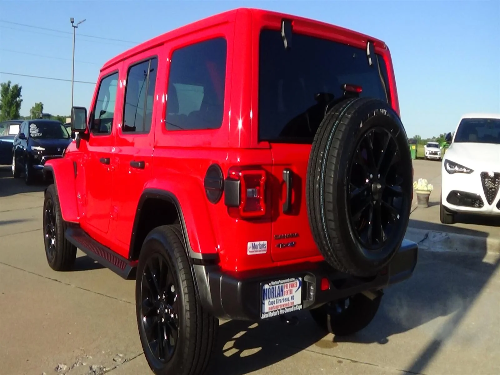 Used 2025 Firecracker Red Clear Coat (prc) Jeep Sahara 4xe image 8
