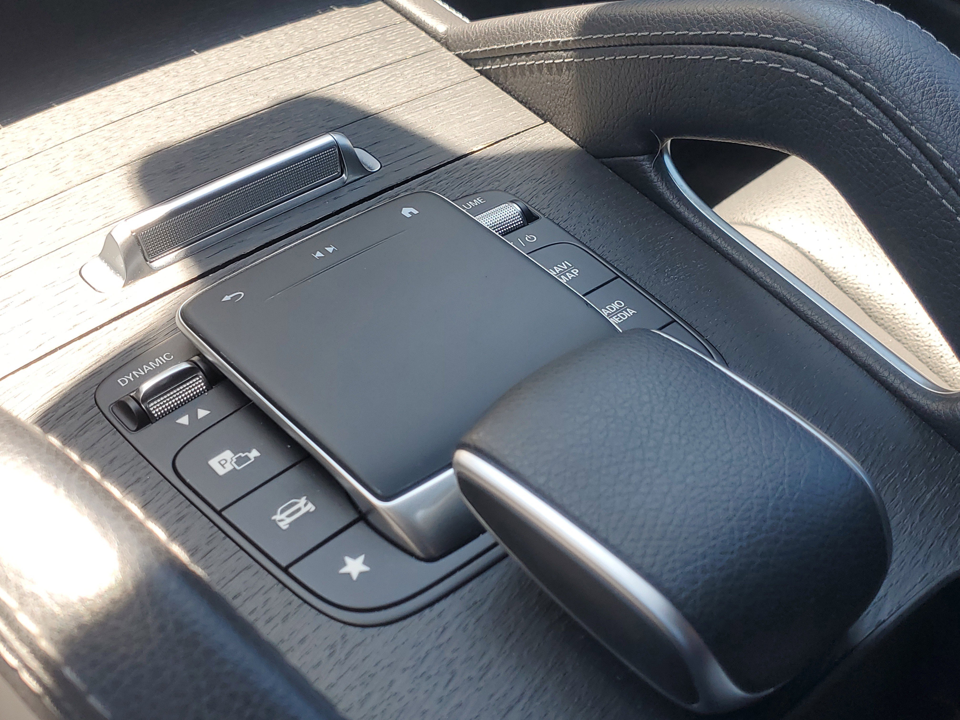 Used 2022 Black Mercedes-Benz GLE 350 image 31
