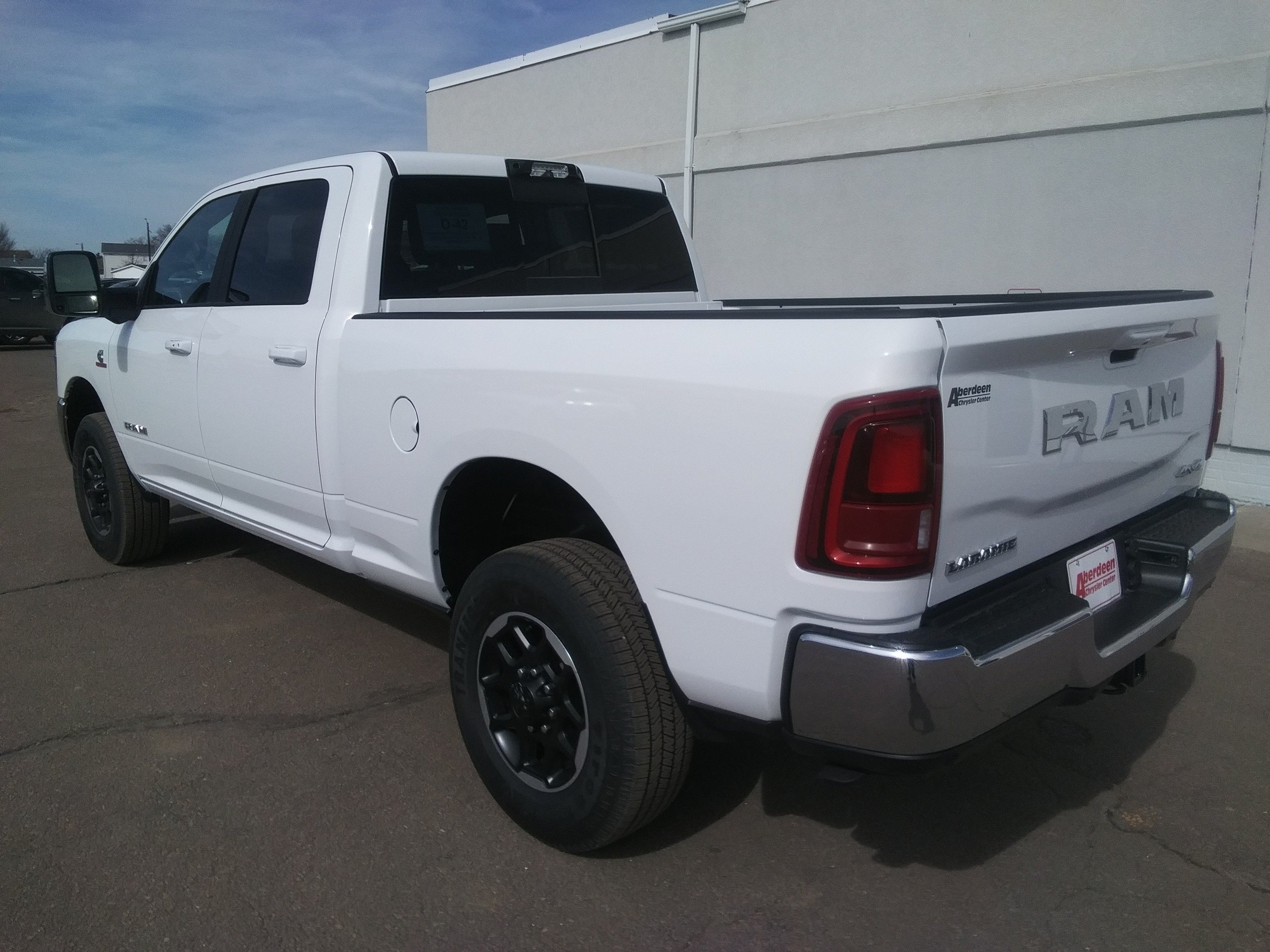 New 2026 Bright White Clear-Coat Exterior Paint RAM Laramie image 7