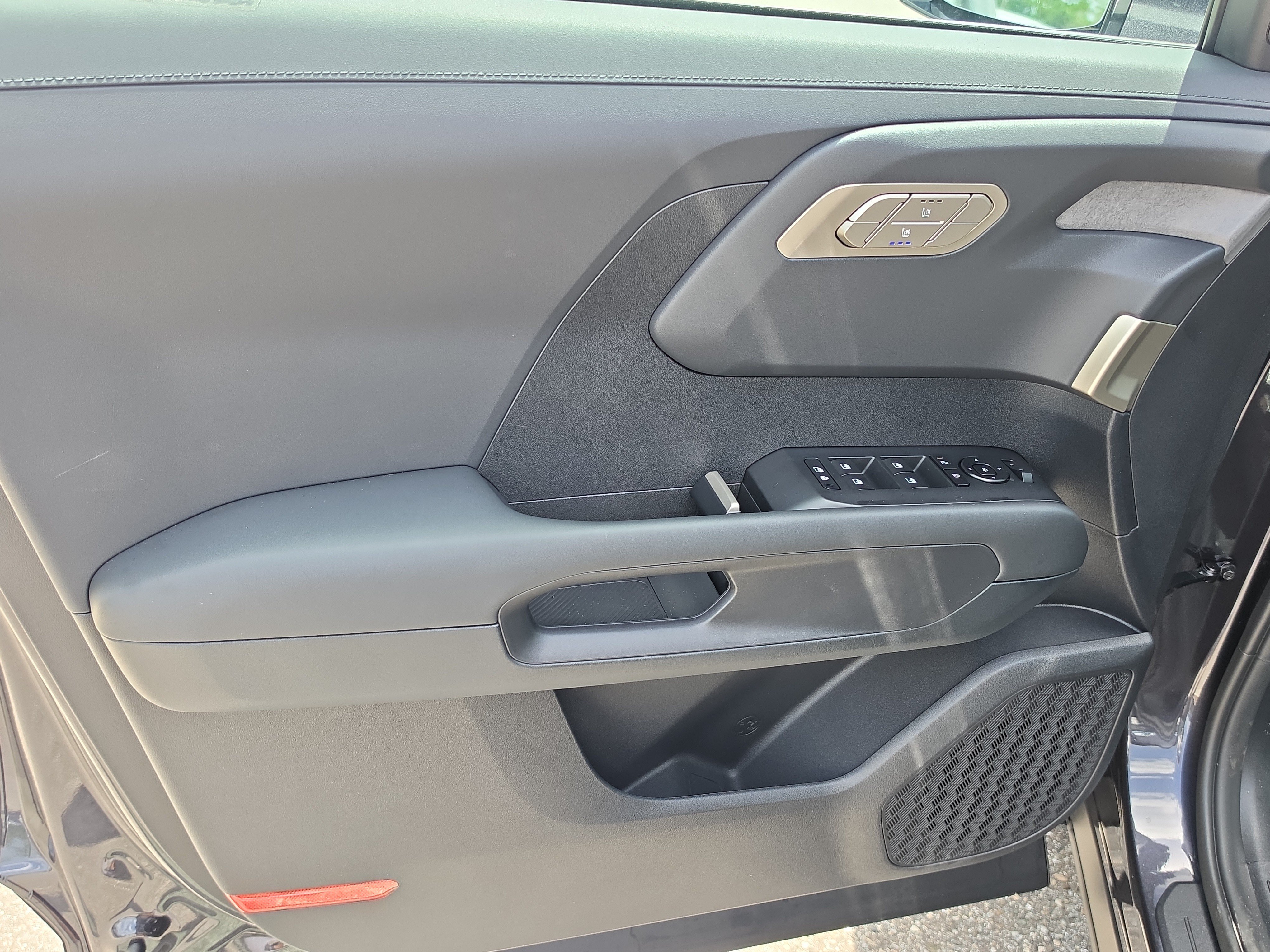 New 2027 Panthera Metal Kia EX image 18