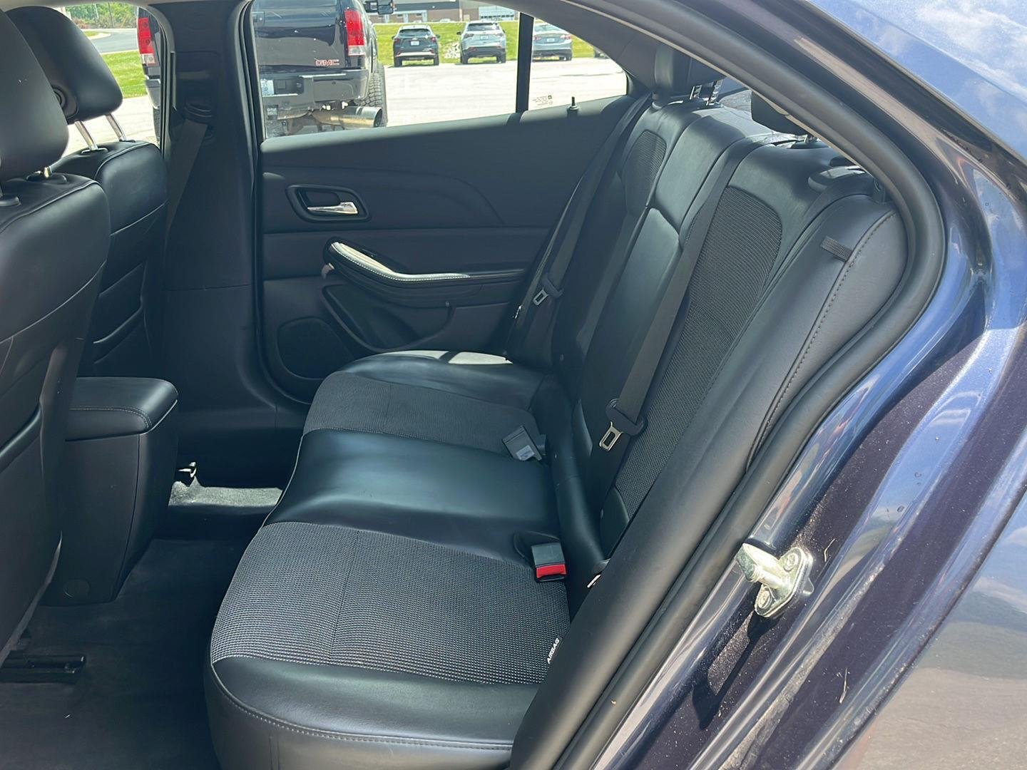 Used 2015 ATLANTIS BLUE METALLIC Chevrolet LT image 24